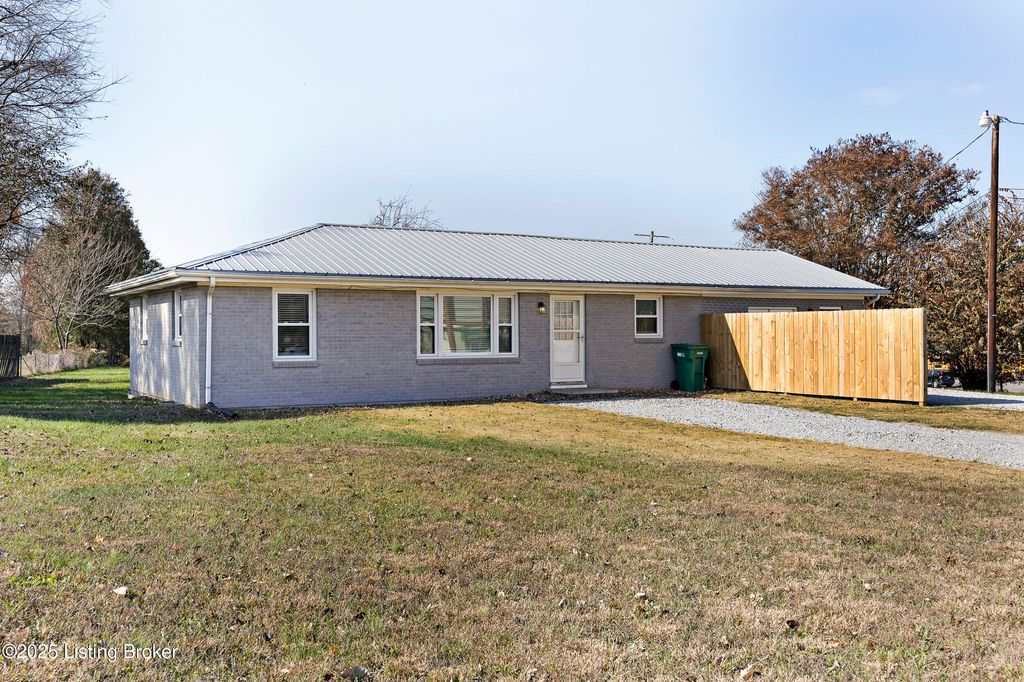 Photo of 6249 N Dixie Hwy, Elizabethtown, KY 42701 (MLS # 1705669)