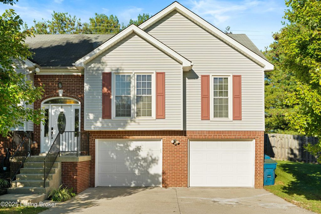Photo of 36 N Northcountry Dr, Shelbyville, KY 40065 (MLS # 1700590)
