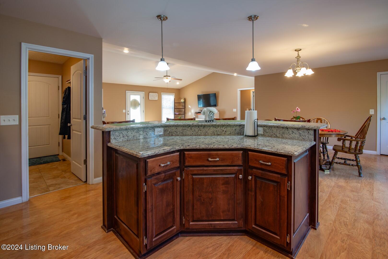 120 Eagle Point, Brandenburg, Kentucky image 35