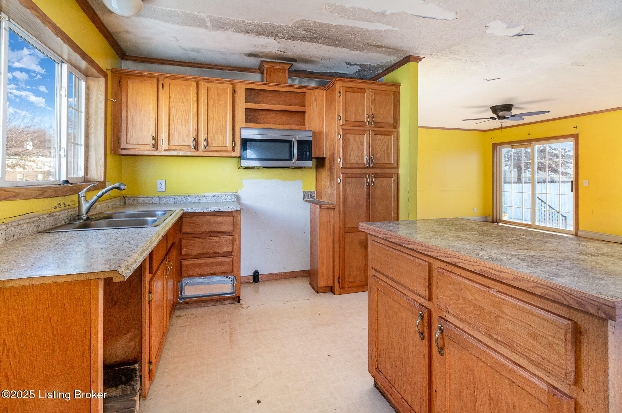 8817 Woodpointe Blvd, Louisville, Kentucky image 8