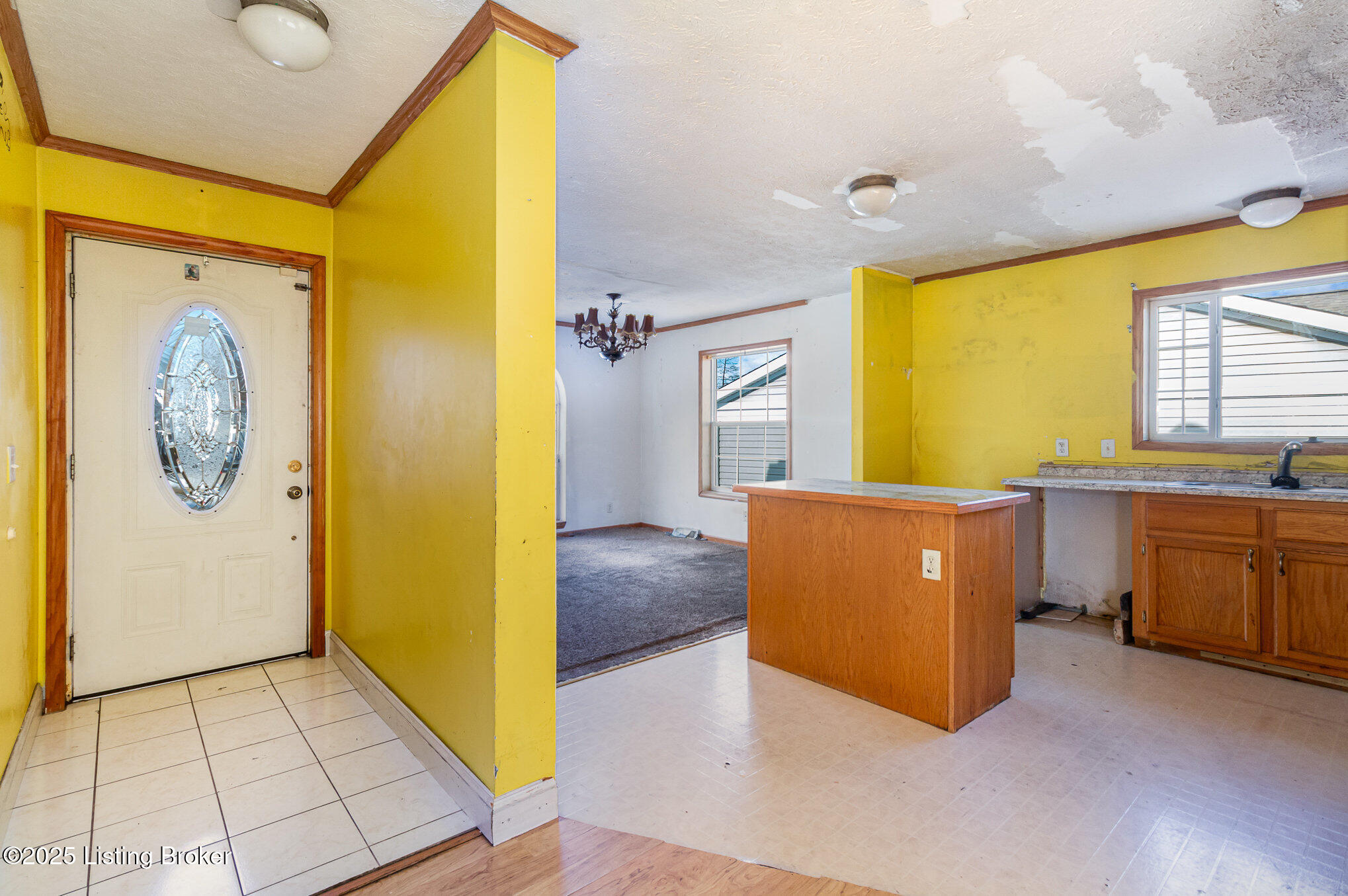 8817 Woodpointe Blvd, Louisville, Kentucky image 5