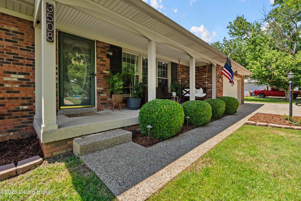 Photo of 3508 Rock Rose Ln, La Grange, KY 40031 (MLS # 1723324)