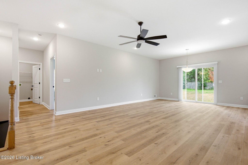 Photo of 1814 Hoffman Dr, La Grange, KY 40031 (MLS # 1728628)