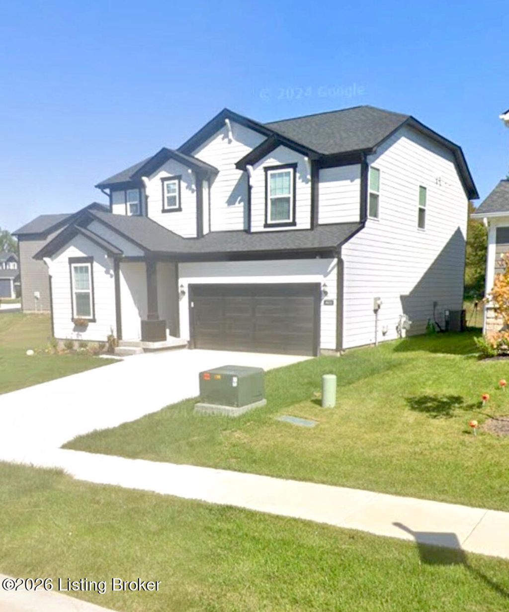 Photo of 4633 Golden Eagle Dr, Louisville, KY 40245 (MLS # 1708480)