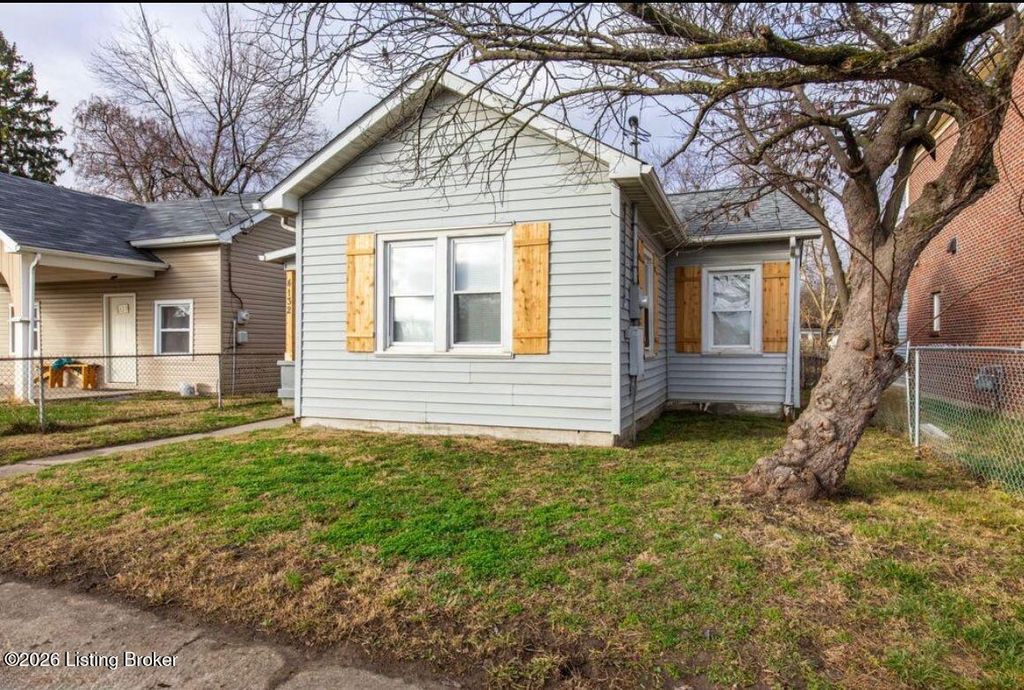 Photo of 4132 Hazelwood Ave, Louisville, KY 40215 (MLS # 1719035)