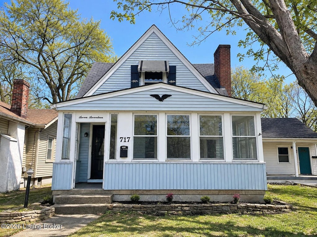 Photo of 717 W Evelyn Ave, Louisville, KY 40215 (MLS # 1730510)