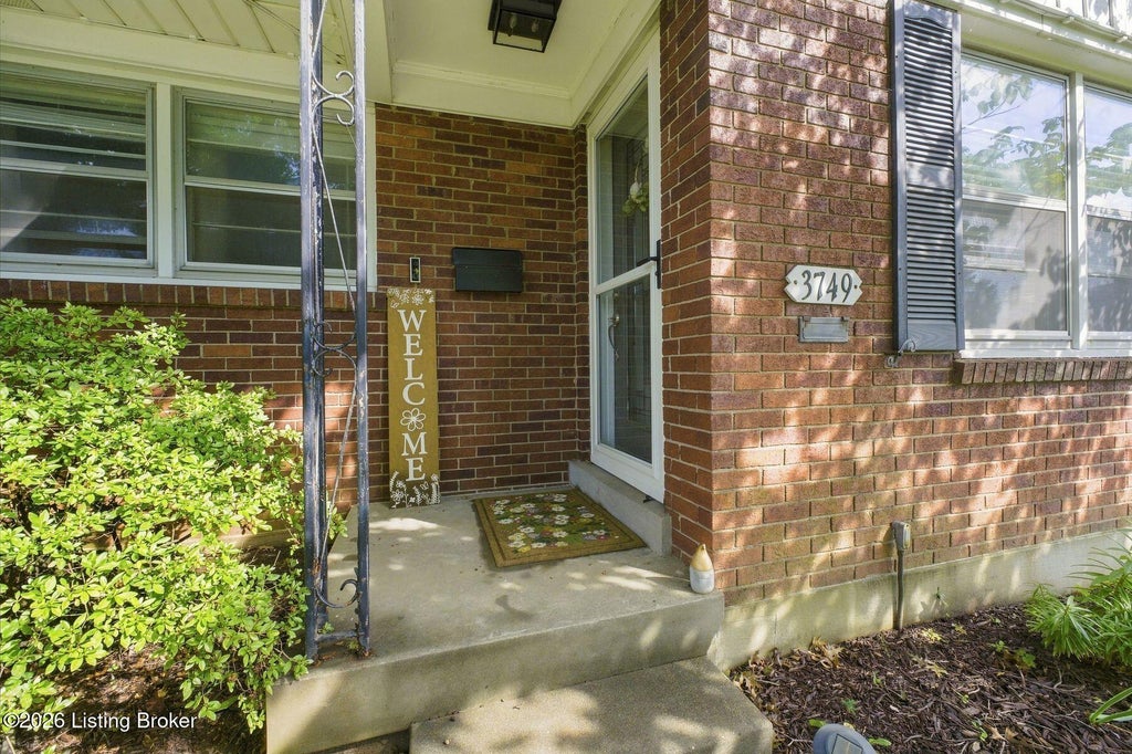 Photo of 3749 Stanton Blvd, Louisville, KY 40220 (MLS # 1726944)