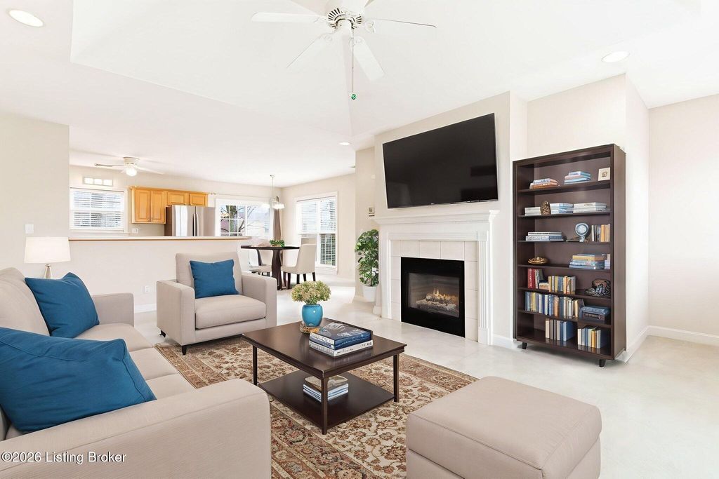 Photo of 6015 Wooded Creek Dr #202, Louisville, KY 40291 (MLS # 1709350)