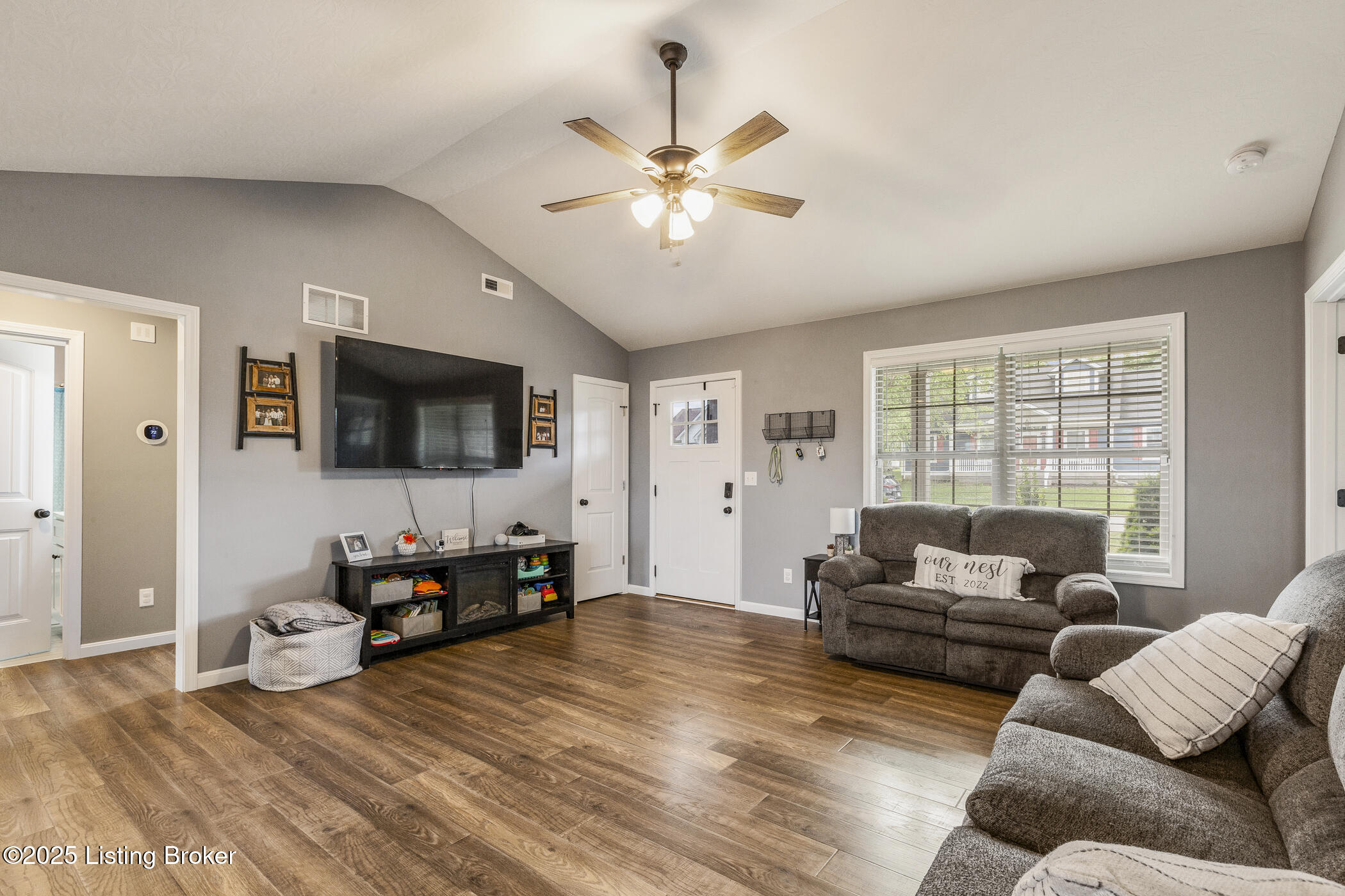 115 Copperfield Way, Bardstown, Kentucky image 2