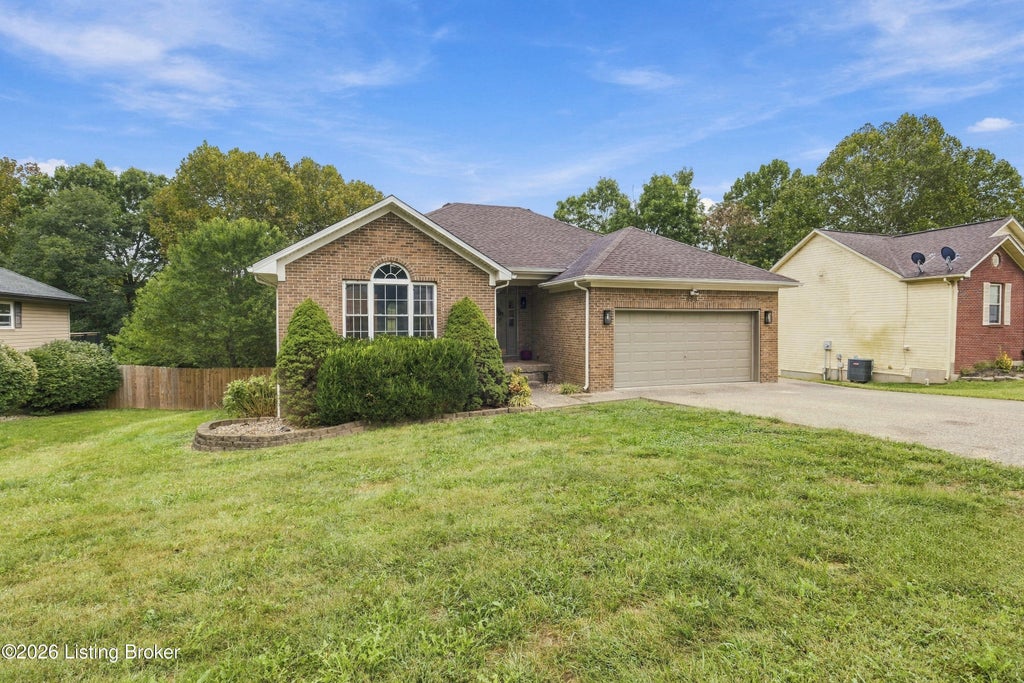 Photo of 496 Simmons Ln, Mt Washington, KY 40047 (MLS # 1730168)