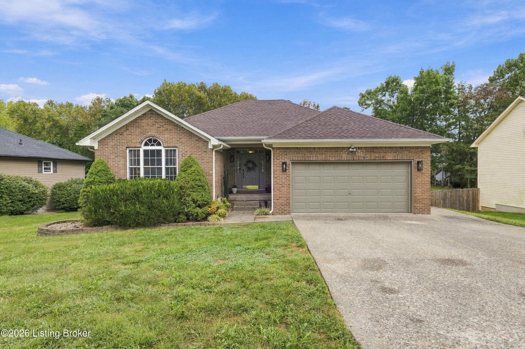 Photo of 496 Simmons Ln, Mt Washington, KY 40047 (MLS # 1730168)