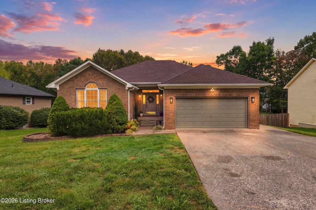 Photo of 496 Simmons Ln, Mt Washington, KY 40047 (MLS # 1730168)