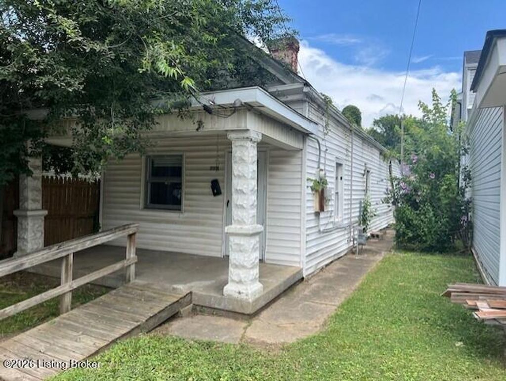 Photo of 113 Stevenson Ave, Louisville, KY 40206 (MLS # 1722604)