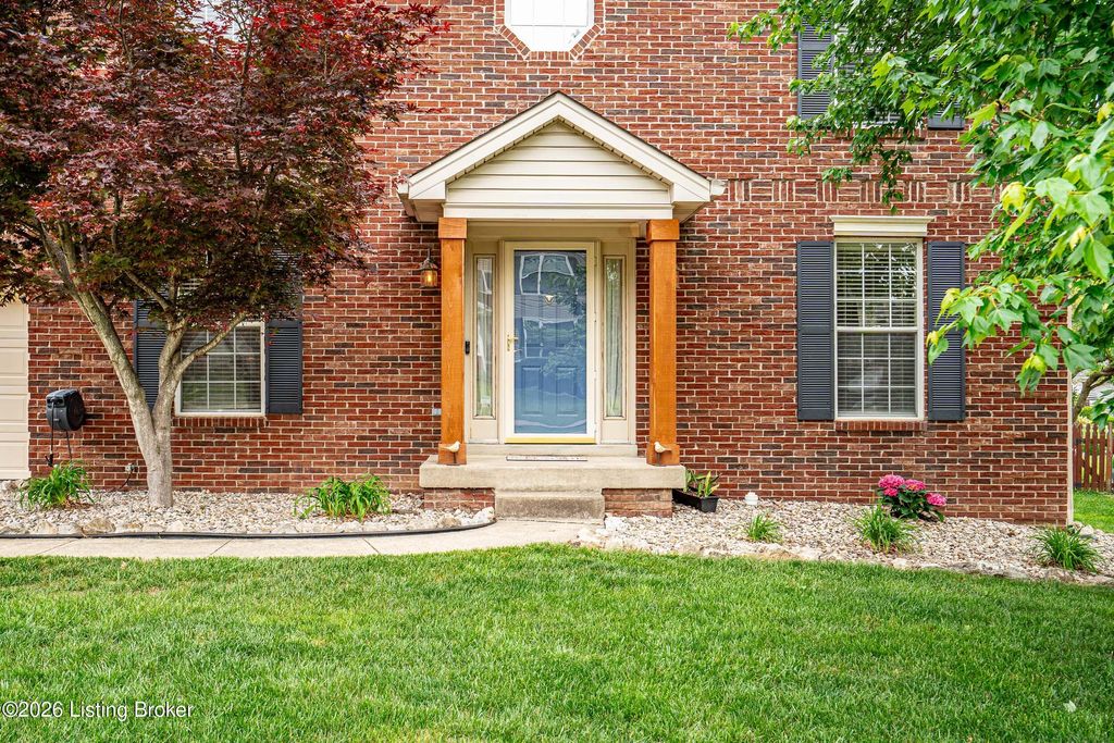 Photo of 9525 Poplar Hill Dr, Crestwood, KY 40014 (MLS # 1716058)