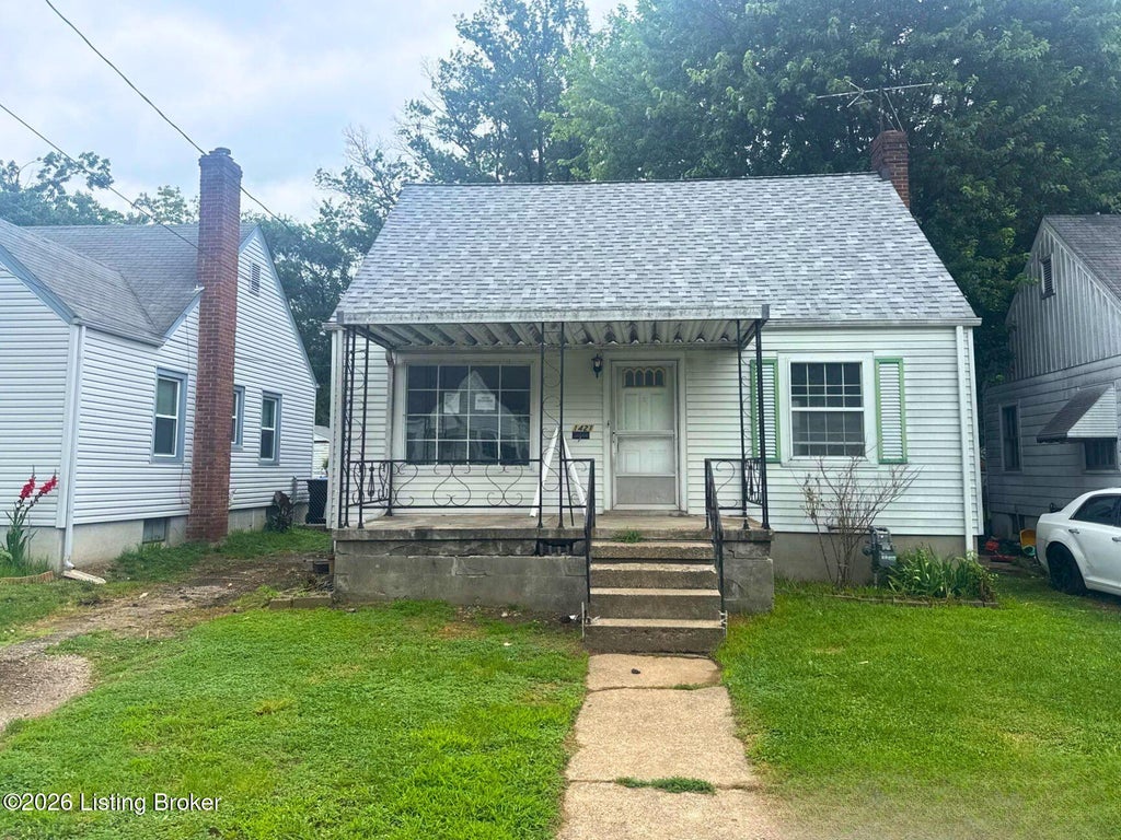 Photo of 1421 Earl Ave, Louisville, KY 40215 (MLS # 1721370)