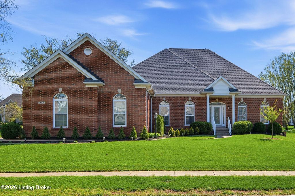 Photo of 305 Gablewood Cir, Louisville, KY 40245 (MLS # 1714763)