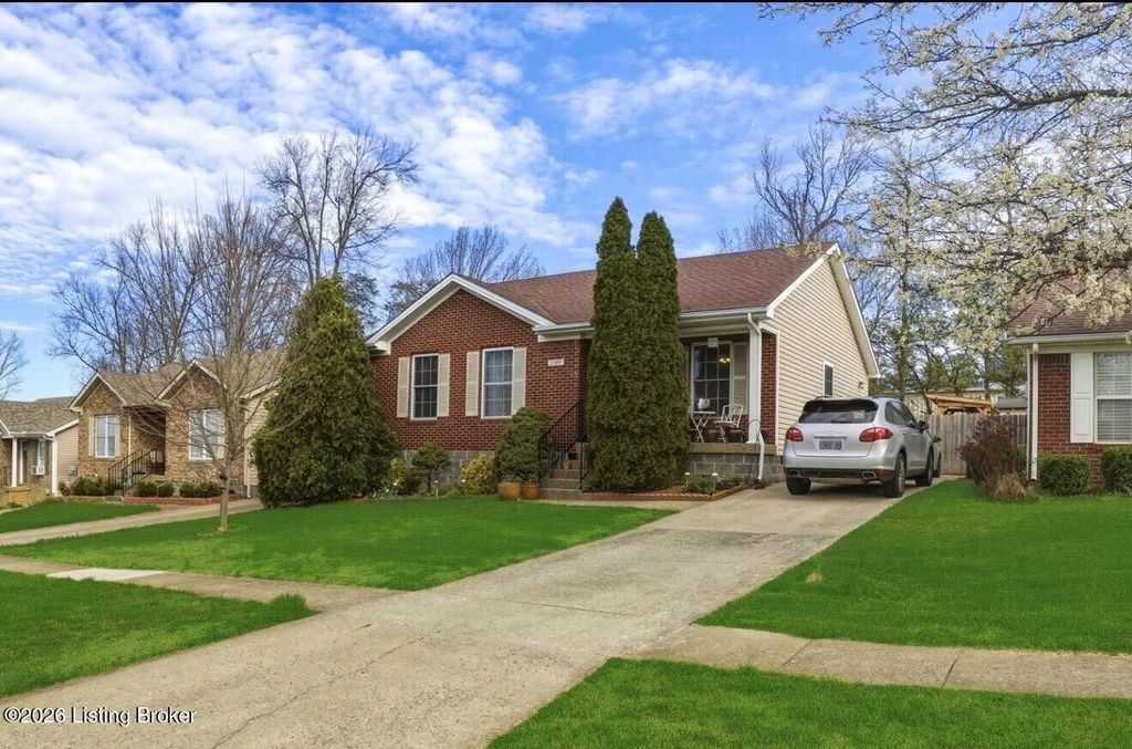 Photo of 109 Tex Ave, Louisville, KY 40118 (MLS # 1712194)