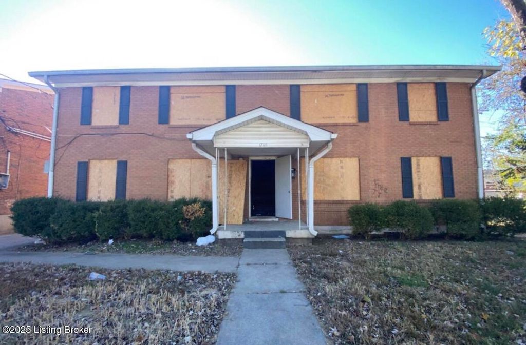 Photo of 1710 Valley Forge Way, Louisville, KY 40215 (MLS # 1705263)