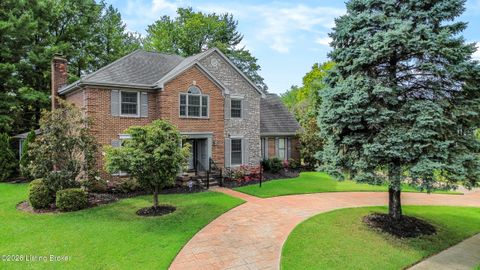 Photo of 9104 Linn Station Rd, Louisville, KY 40222 (MLS # 1713333)