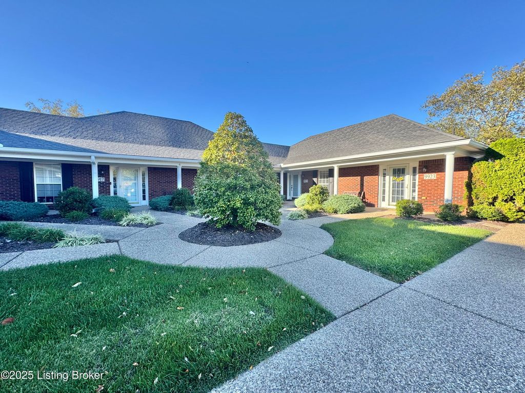 Photo of 9923 Chenoweth Vista Way, Louisville, KY 40299 (MLS # 1704478)