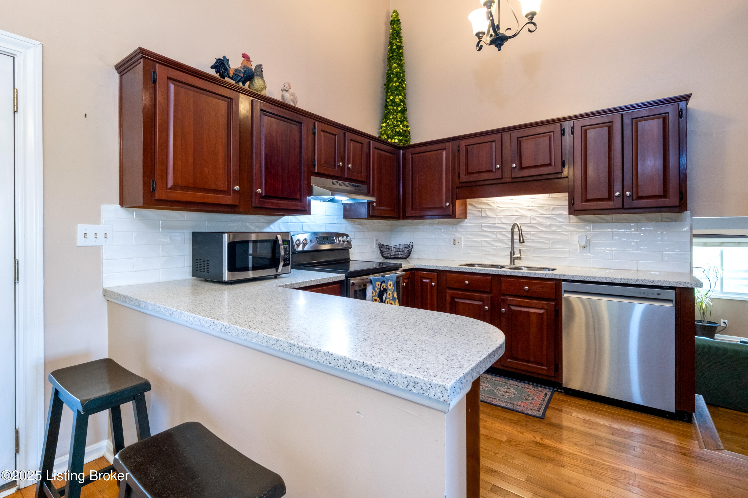 216 Shakeland Dr, Louisville, Kentucky image 23