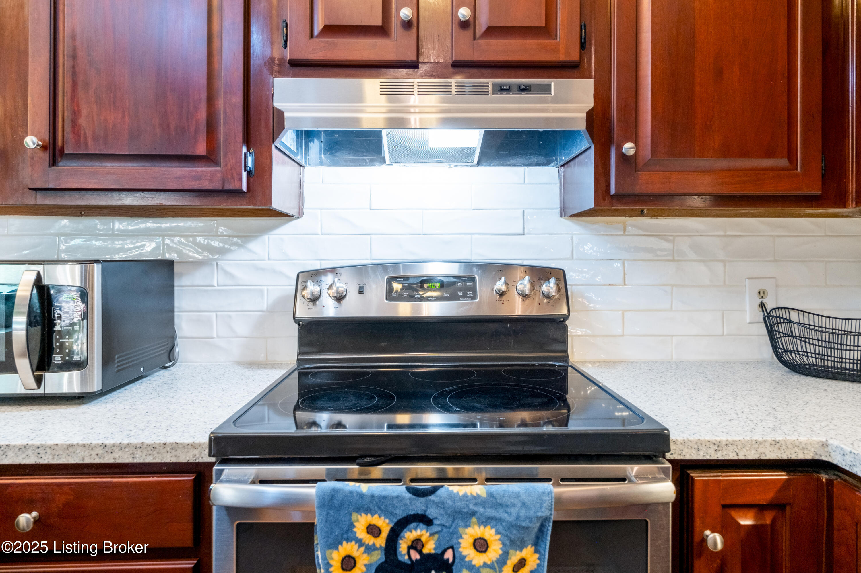 216 Shakeland Dr, Louisville, Kentucky image 26