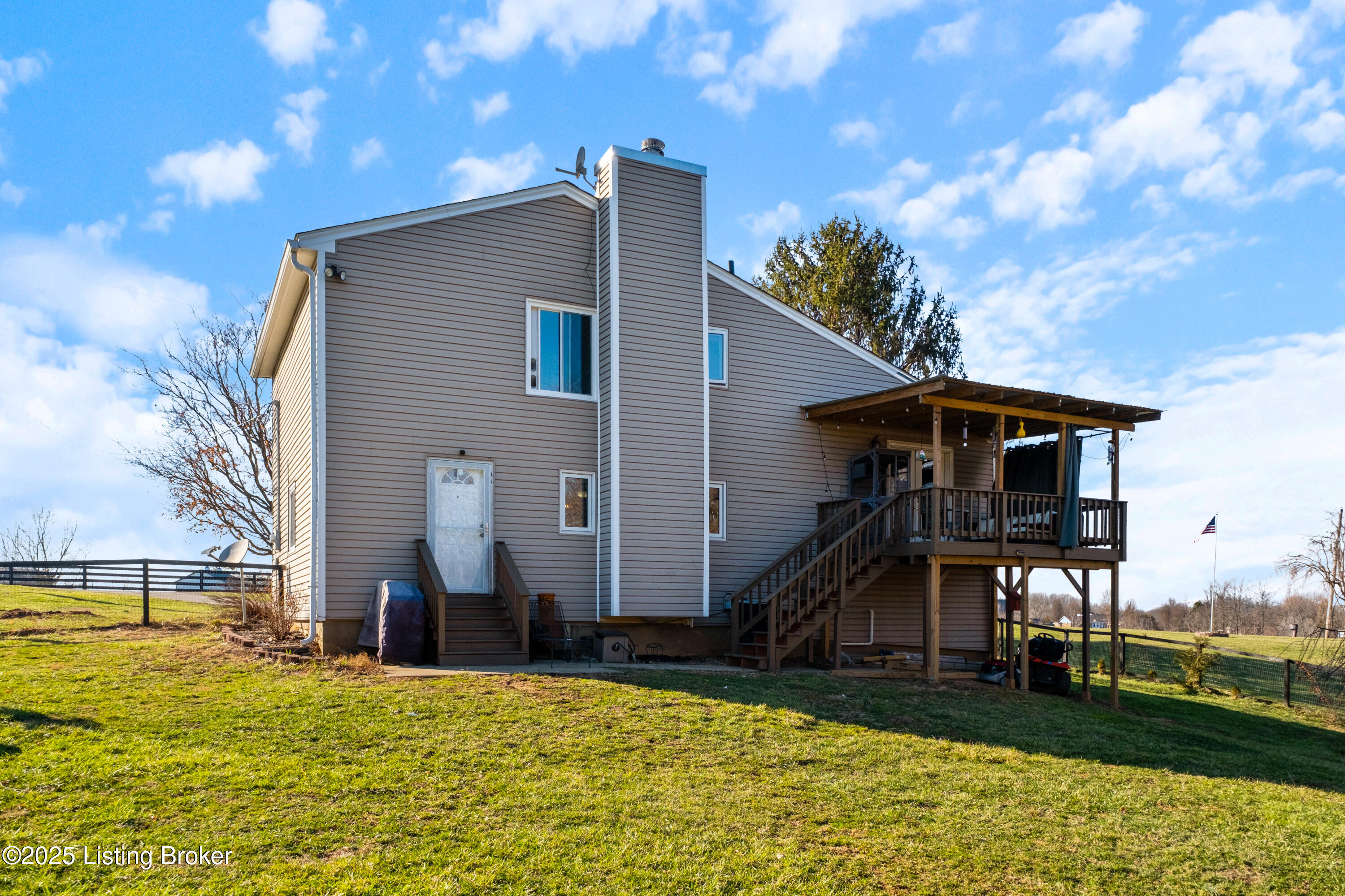 216 Shakeland Dr, Louisville, Kentucky image 3