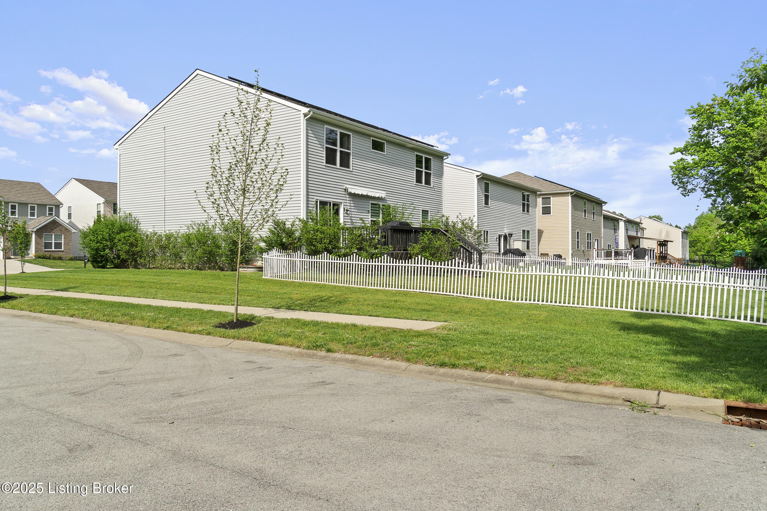 11800 Beacon Ct, Louisville, Kentucky image 50