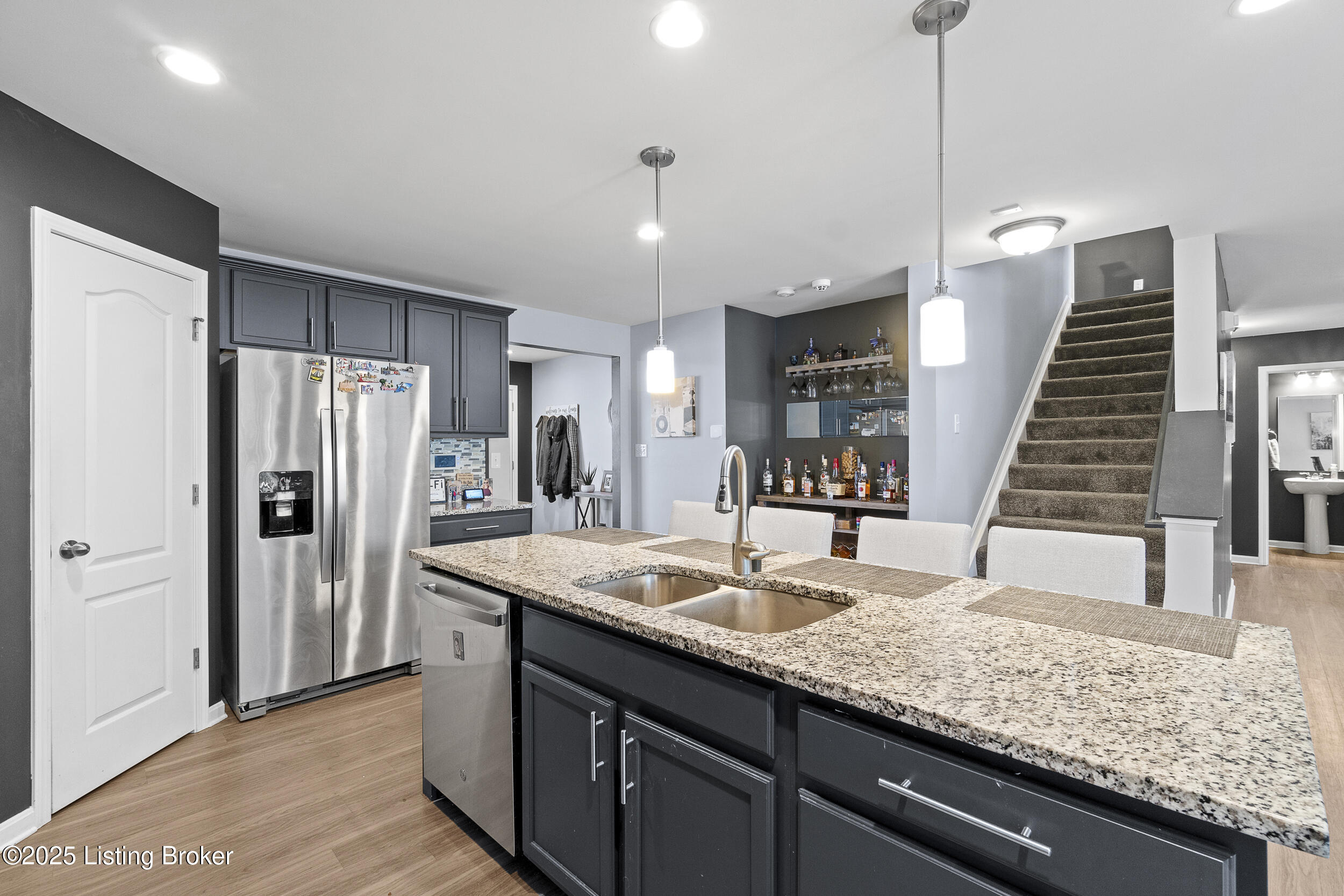 11800 Beacon Ct, Louisville, Kentucky image 18