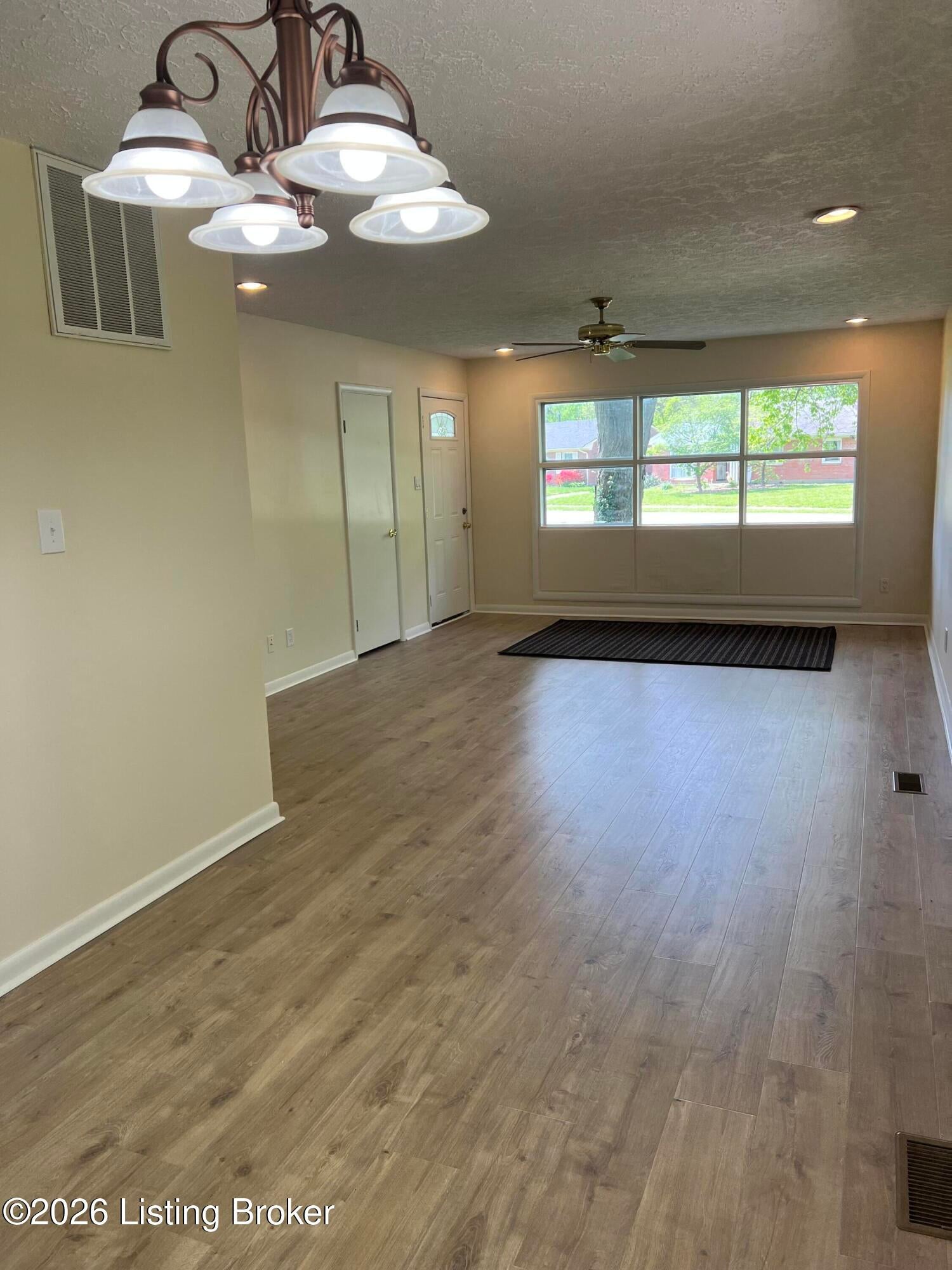 3014 Boaires Ln