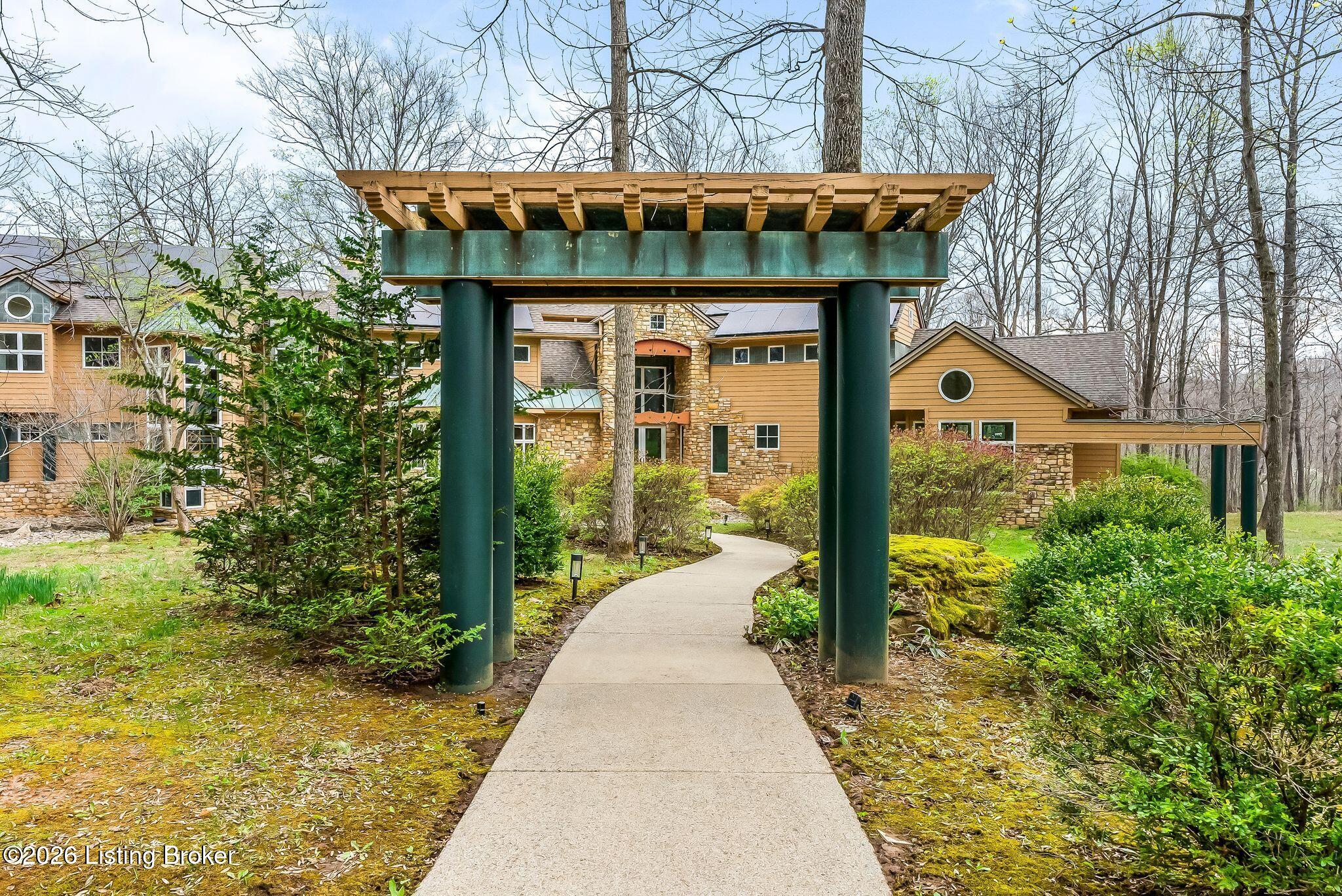Prospect, Kentucky, 40059, United States, 4 Bedrooms Bedrooms, ,7 BathroomsBathrooms,Residential,Active,2034695