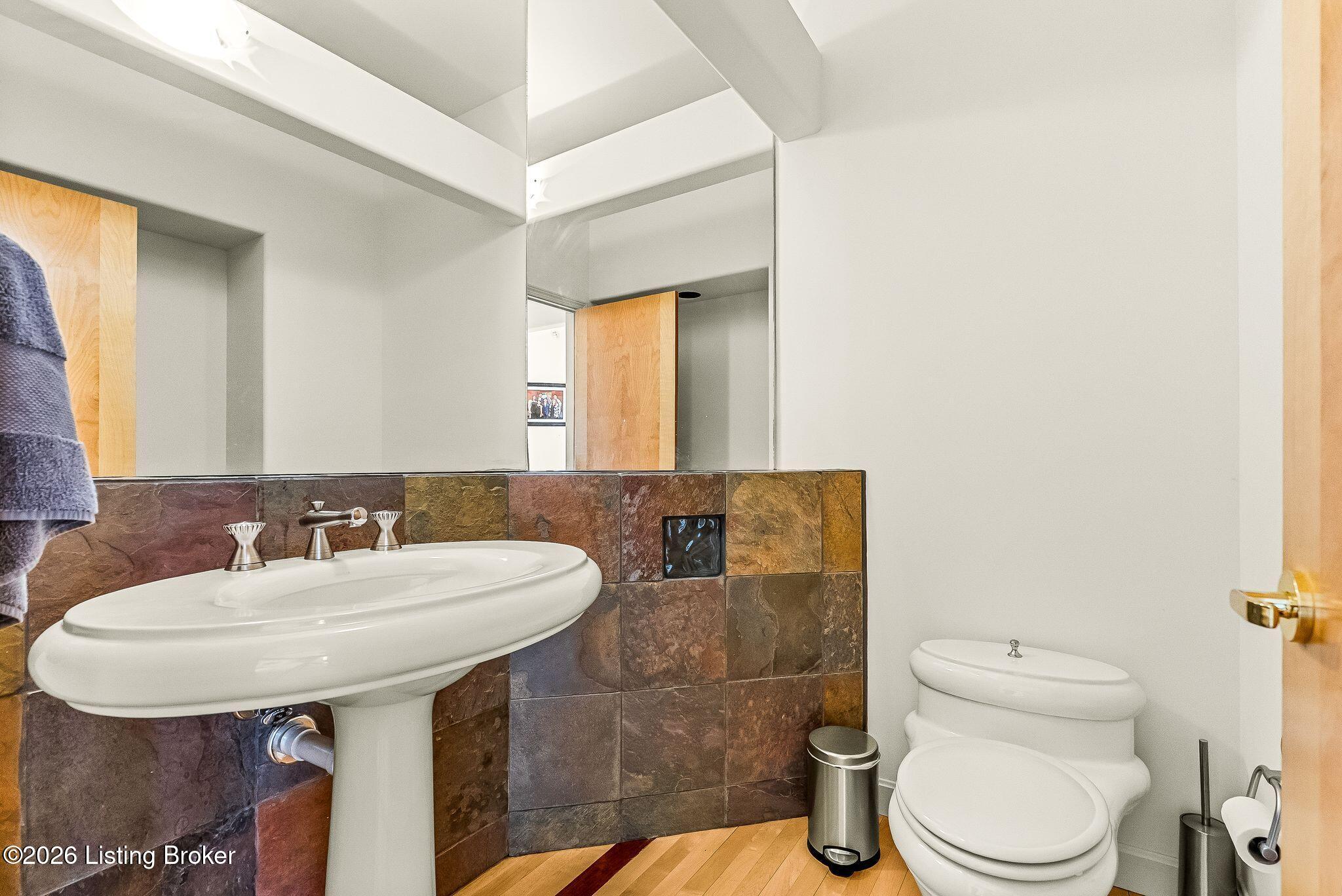 Prospect, Kentucky, 40059, United States, 4 Bedrooms Bedrooms, ,7 BathroomsBathrooms,Residential,Active,2034695