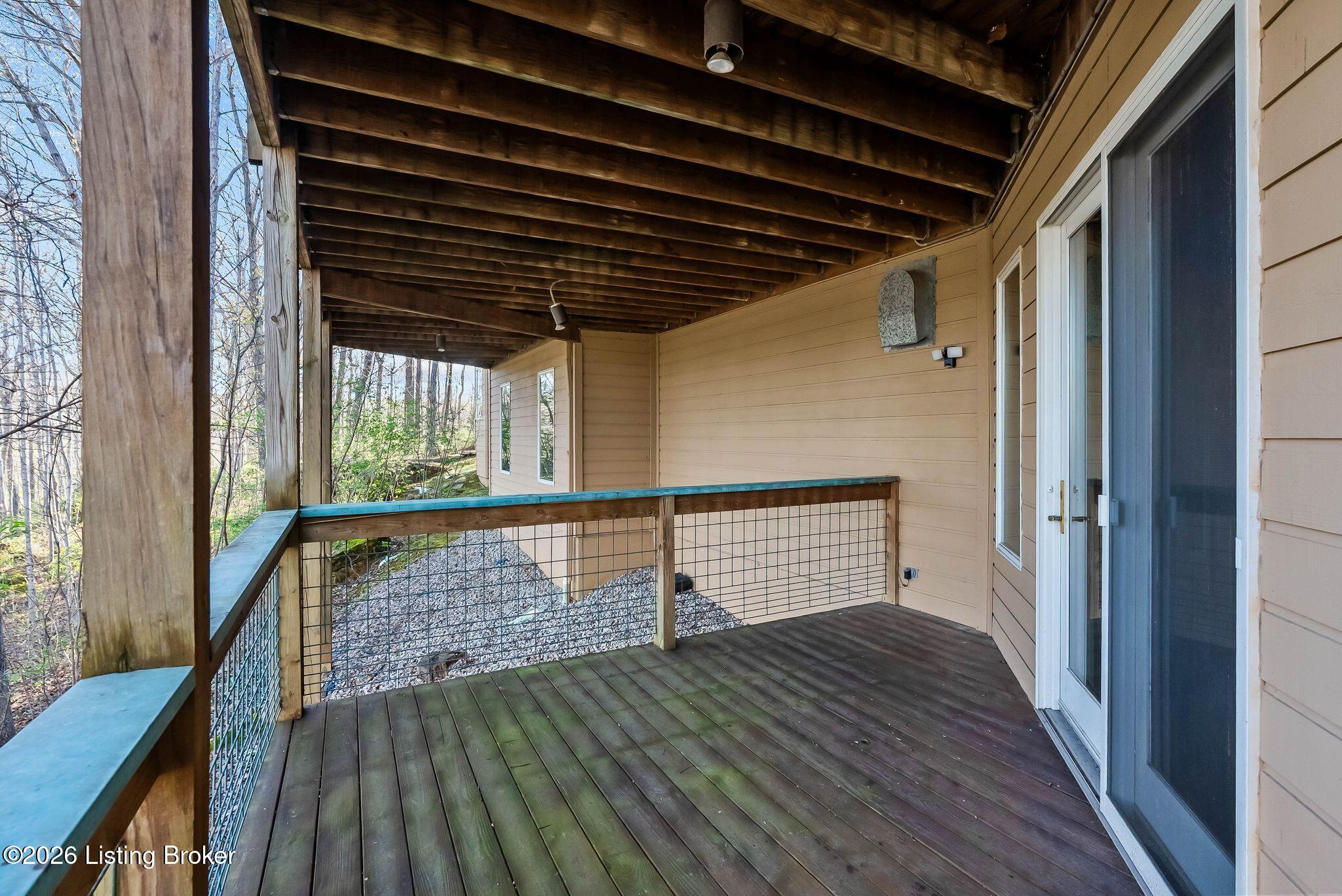 Prospect, Kentucky, 40059, United States, 4 Bedrooms Bedrooms, ,7 BathroomsBathrooms,Residential,Active,2034695
