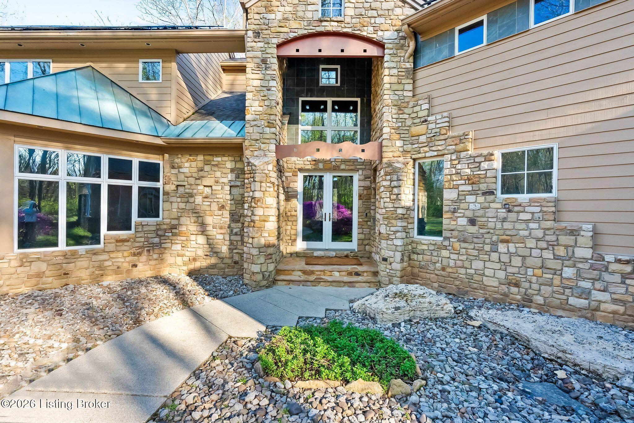 Prospect, Kentucky, 40059, United States, 4 Bedrooms Bedrooms, ,7 BathroomsBathrooms,Residential,Active,2034695