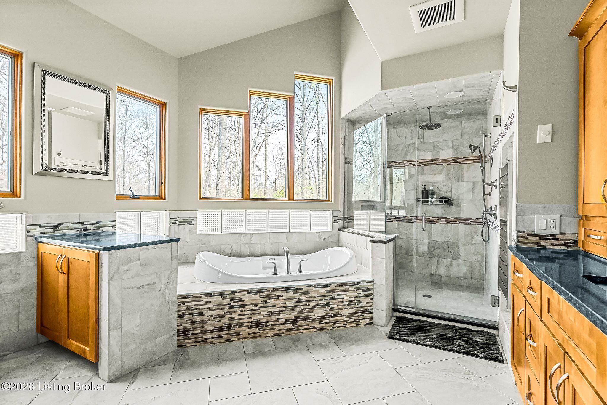 Prospect, Kentucky, 40059, United States, 4 Bedrooms Bedrooms, ,7 BathroomsBathrooms,Residential,Active,2034695