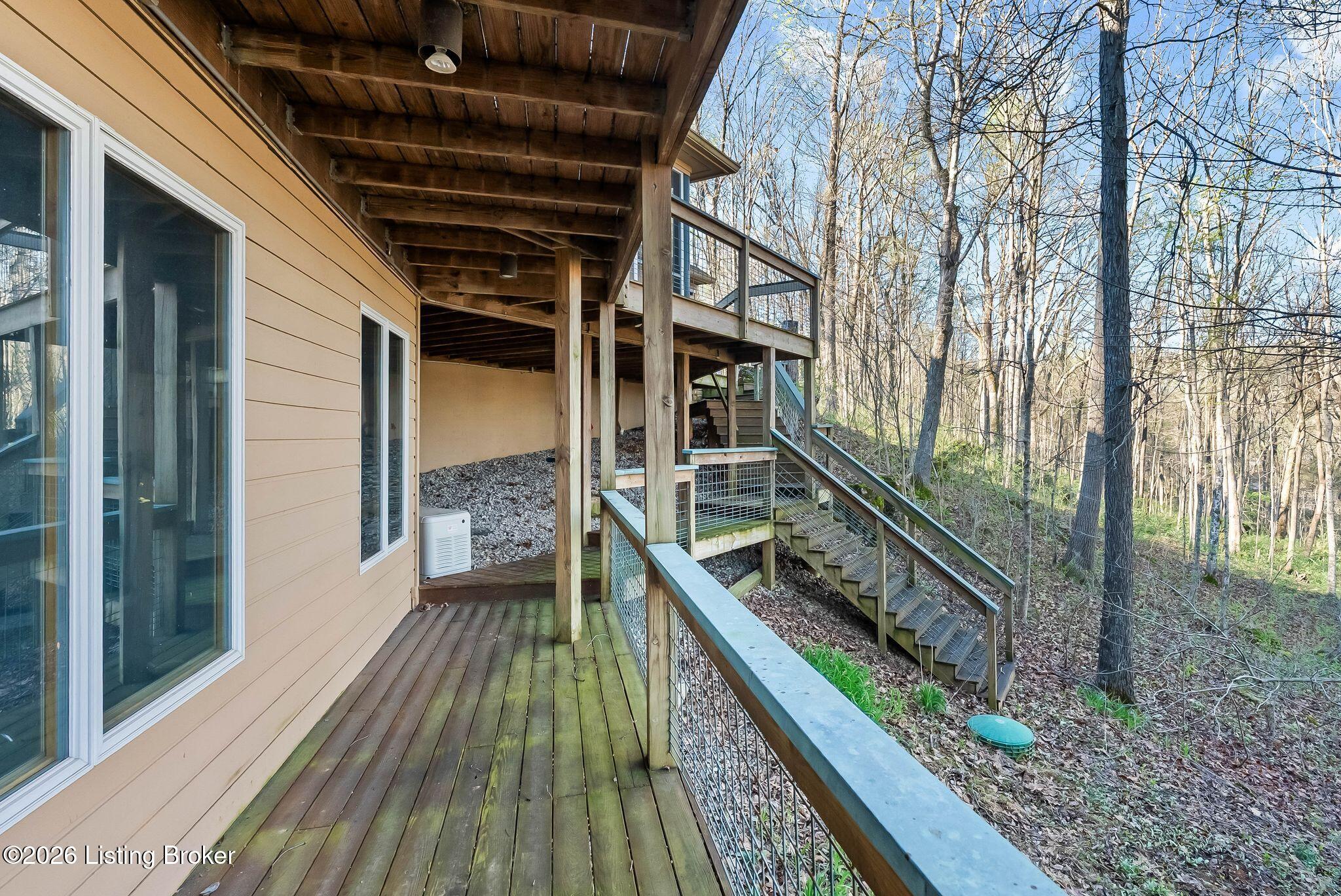Prospect, Kentucky, 40059, United States, 4 Bedrooms Bedrooms, ,7 BathroomsBathrooms,Residential,Active,2034695