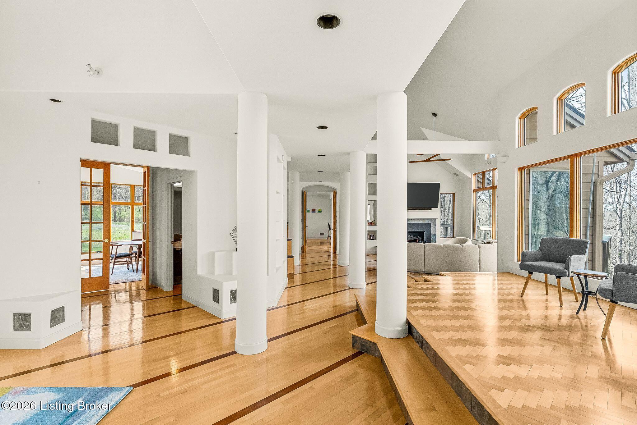 Prospect, Kentucky, 40059, United States, 4 Bedrooms Bedrooms, ,7 BathroomsBathrooms,Residential,Active,2034695