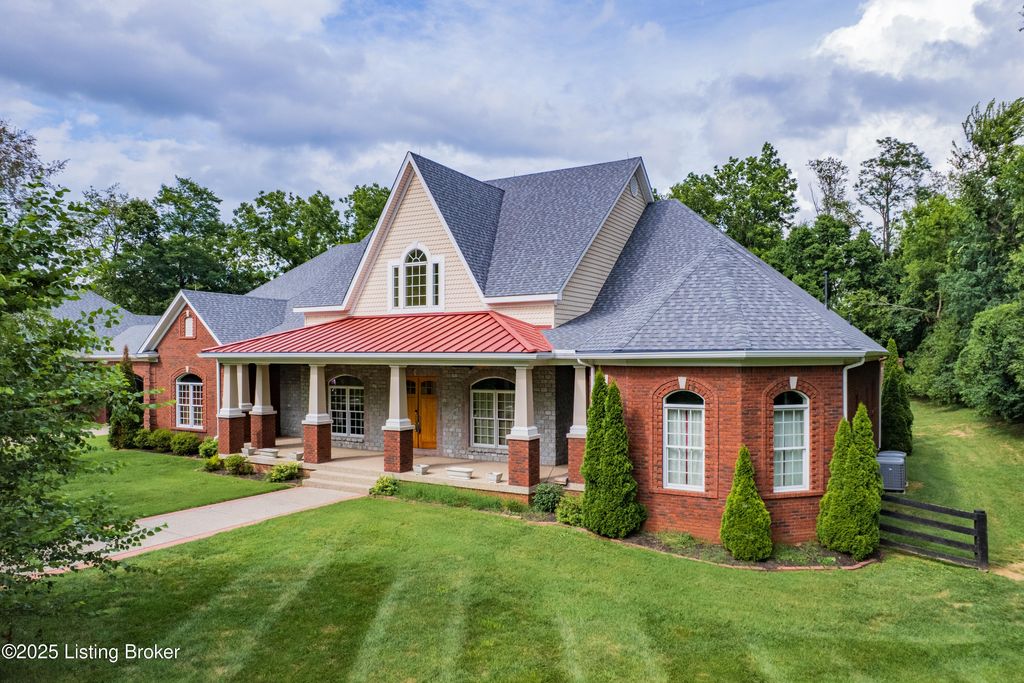 Photo of 2713 Mayo Ln, Prospect, KY 40059 (MLS # 1694548)