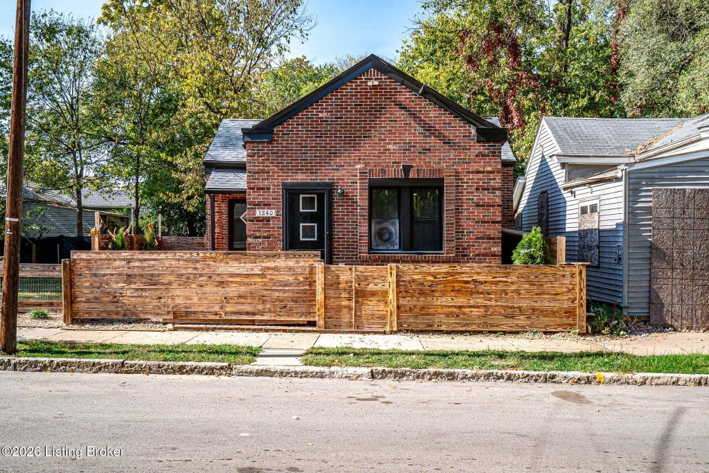 Photo of 1240 S 16th St, Louisville, KY 40210 (MLS # 1733370)
