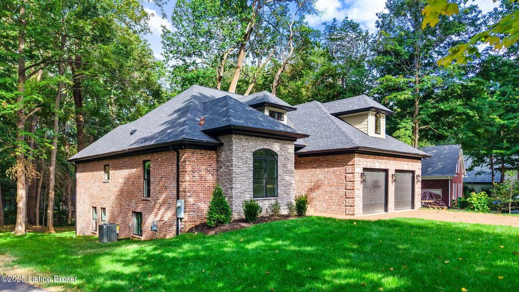 Photo of 207 Cherry Hill Rd, Pewee Valley, KY 40056 (MLS # 1708681)