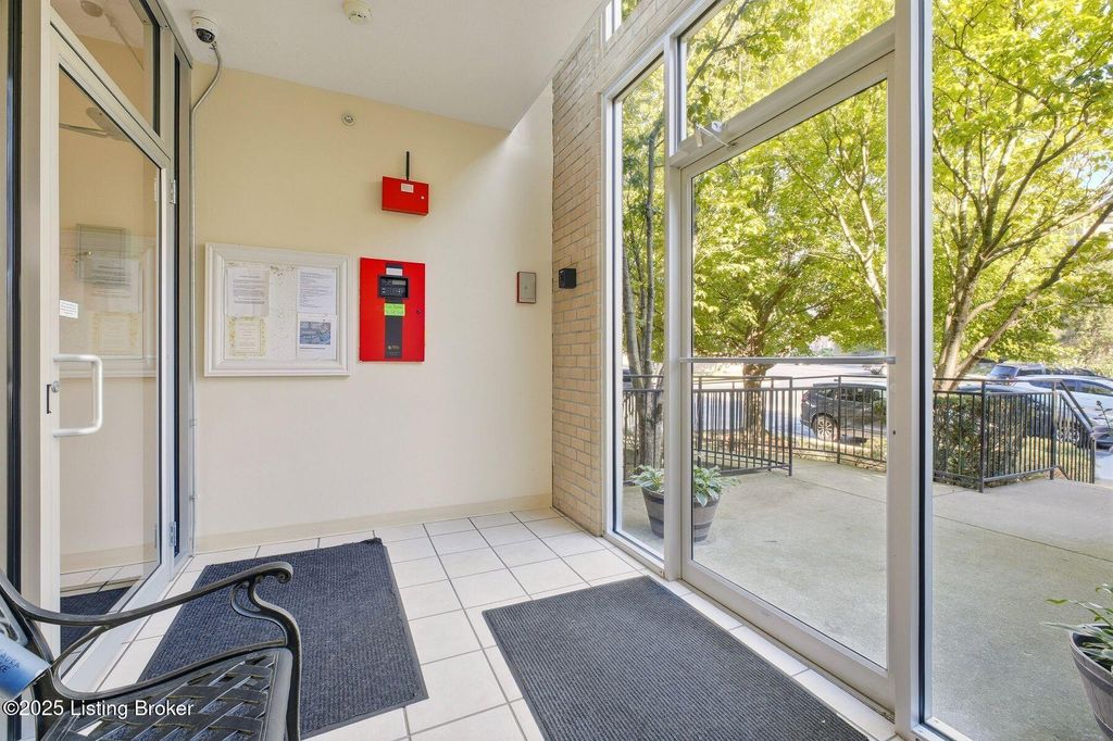 Photo of 8510 Atrium Dr #102, Louisville, KY 40220 (MLS # 1700682)