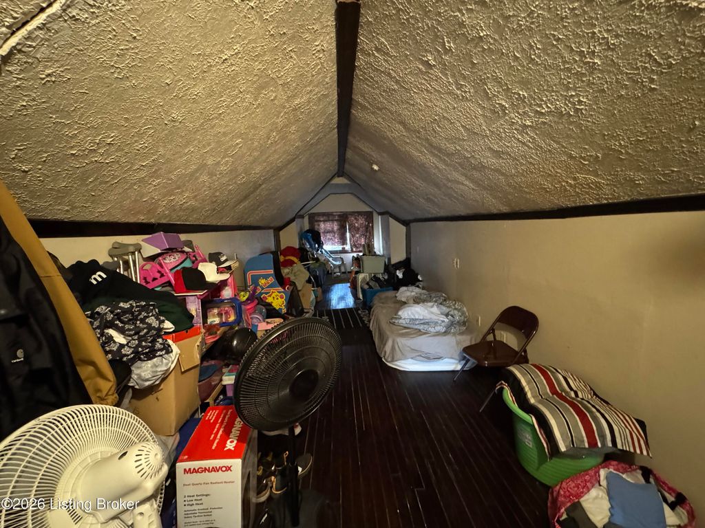 Photo of 725 Sutcliffe Ave, Louisville, KY 40211 (MLS # 1710403)