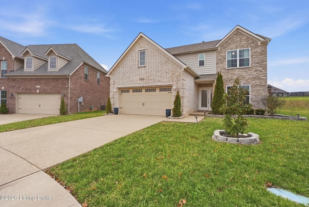Photo of 118 Charmwood Ct, Louisville, KY 40245 (MLS # 1706401)
