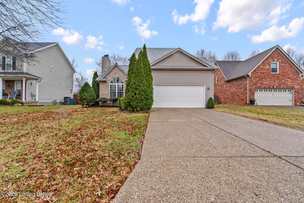 Photo of 506 Evergreen Place Ct, Louisville, KY 40223 (MLS # 1707164)