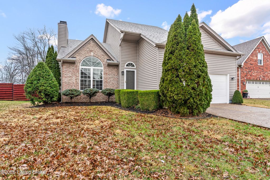 Photo of 506 Evergreen Place Ct, Louisville, KY 40223 (MLS # 1707164)