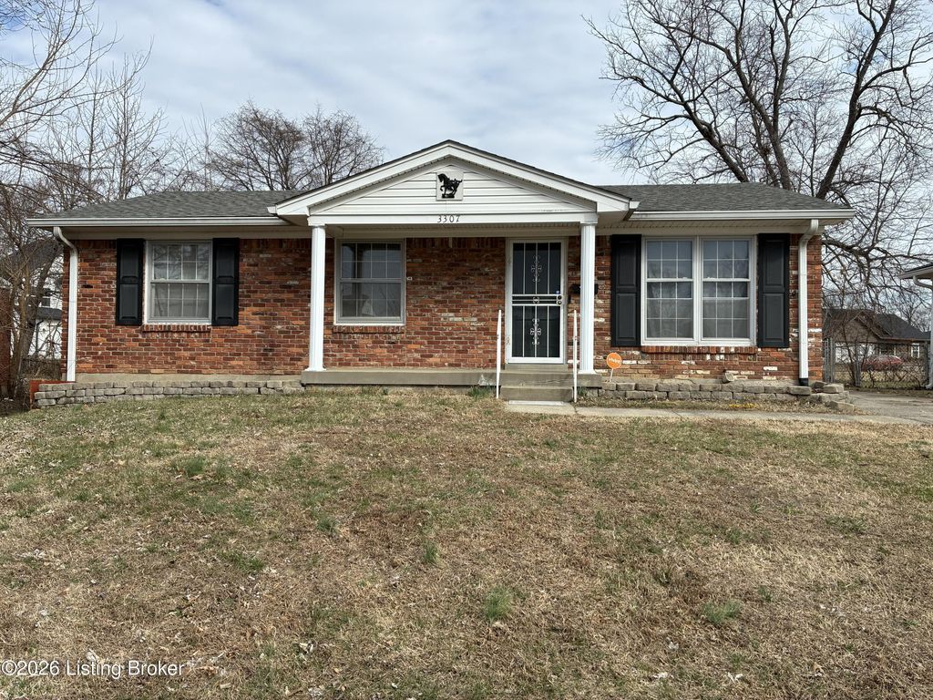 Photo of 3307 Chinquapin Ln, Louisville, KY 40219 (MLS # 1709878)