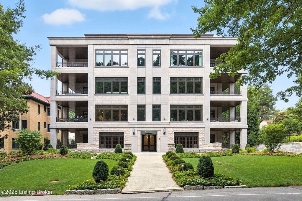 Photo of 1576 Cherokee Rd #2, Louisville, KY 40205 (MLS # 1710890)