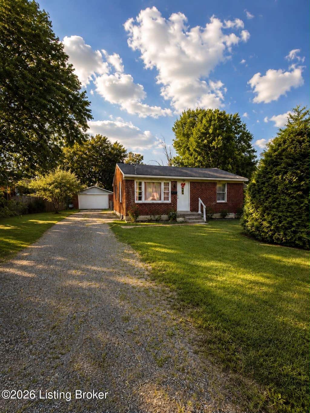 Photo of 2612 Benoch Ave, Louisville, KY 40216 (MLS # 1723073)
