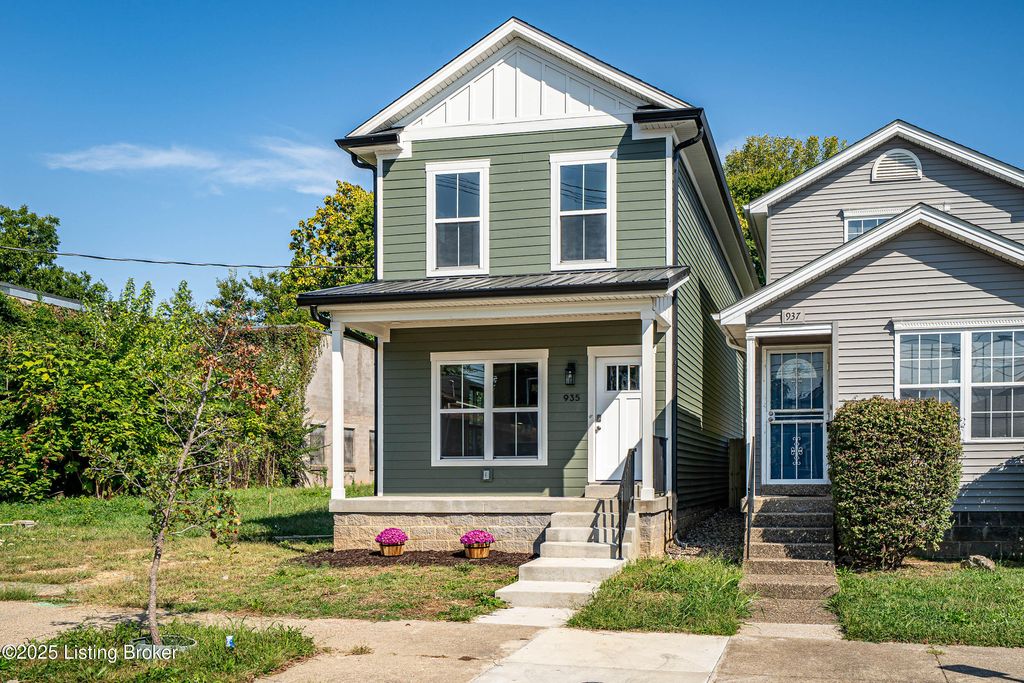 Photo of 935 E Madison St, Louisville, KY 40204 (MLS # 1700121)