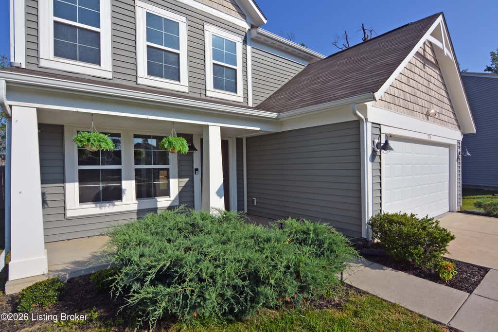 Photo of 774 Mallard Lake Blvd, Shepherdsville, KY 40165 (MLS # 1722353)